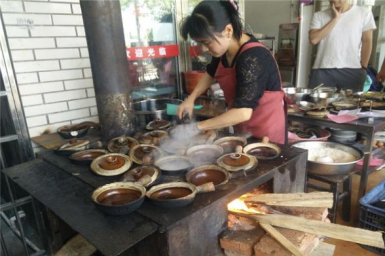 稻香煲仔饭
